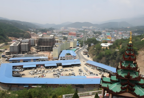 小城勐拉地區(qū)走私現象嚴重且治安混亂，為中緬邊境安全帶來嚴峻挑戰(zhàn).jpg